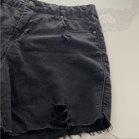 Celebrity Gold Black Distressed Cutoff Jean Shorts Size 12 - Picture 3 of 9